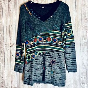 Linea Domani Gray Contrast Beaded V-Neck Tunic Sweater Art-to-Wear